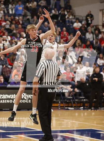 Thumbnail 2 in Lewiston vs. Clarkston photogallery.