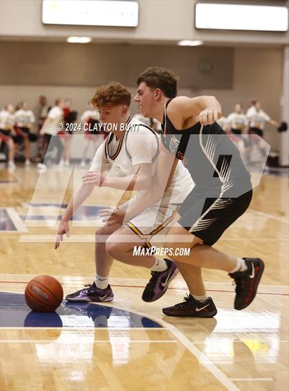 Thumbnail 2 in Lewiston vs. Clarkston photogallery.