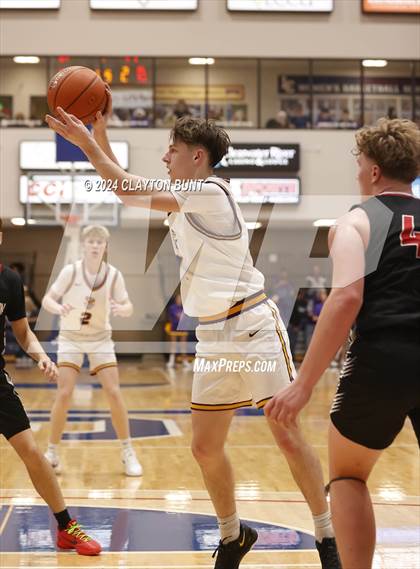 Thumbnail 3 in Lewiston vs. Clarkston photogallery.