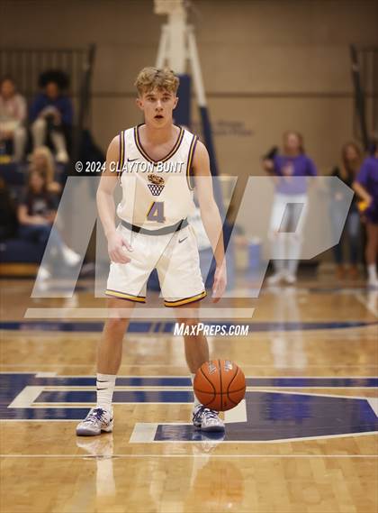 Thumbnail 2 in Lewiston vs. Clarkston photogallery.