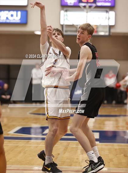 Thumbnail 2 in Lewiston vs. Clarkston photogallery.