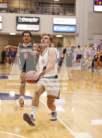 Thumbnail 1 in Lewiston vs. Clarkston photogallery.
