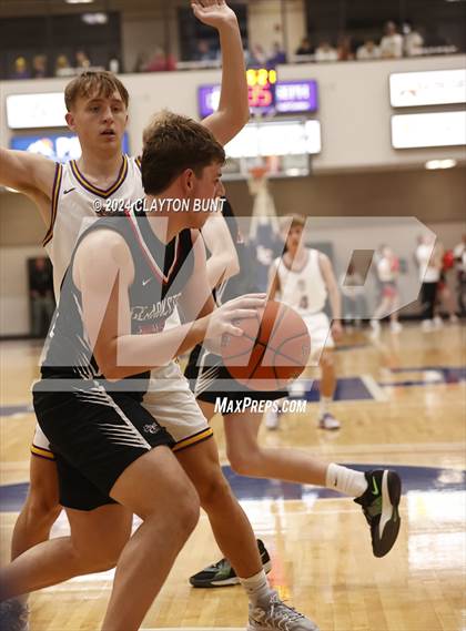 Thumbnail 2 in Lewiston vs. Clarkston photogallery.