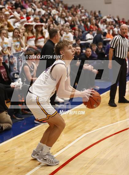 Thumbnail 3 in Lewiston vs. Clarkston photogallery.