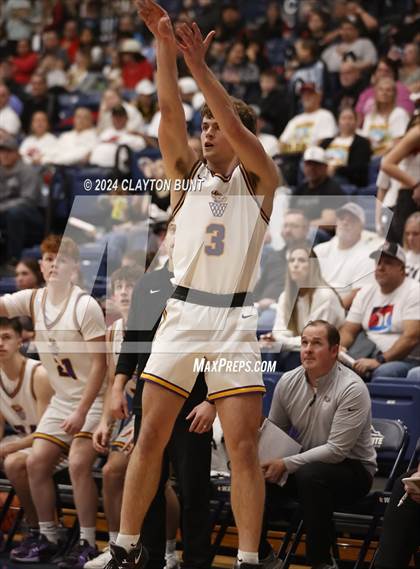 Thumbnail 3 in Lewiston vs. Clarkston photogallery.