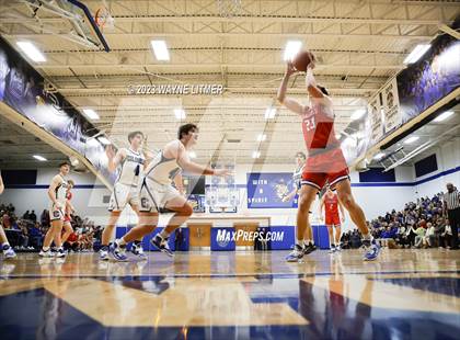 Thumbnail 1 in Conner @ Covington Catholic photogallery.