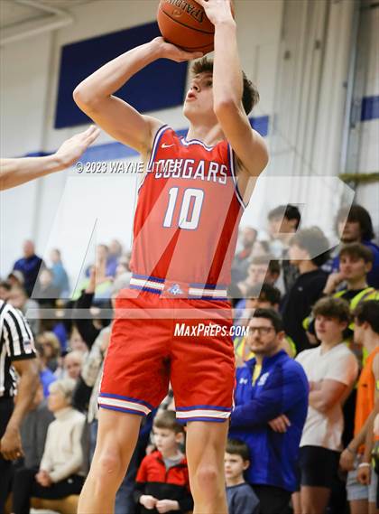 Thumbnail 3 in Conner @ Covington Catholic photogallery.