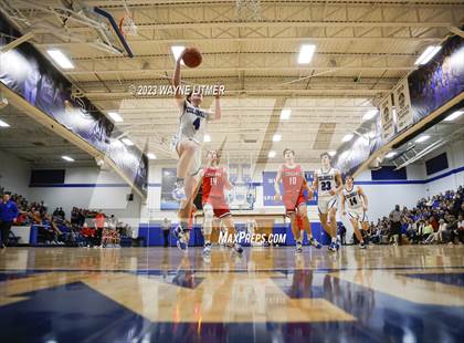 Thumbnail 3 in Conner @ Covington Catholic photogallery.
