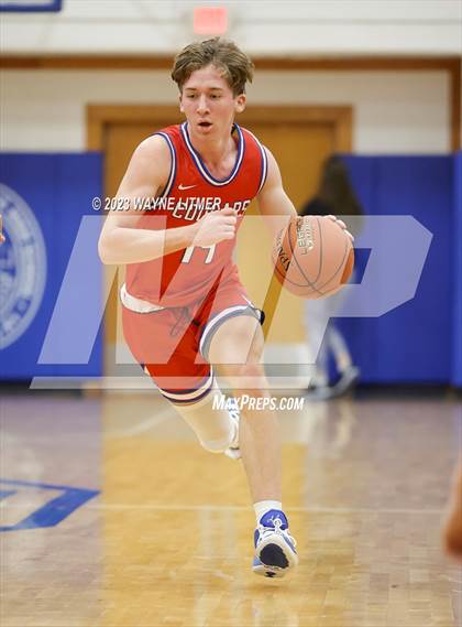 Thumbnail 2 in Conner @ Covington Catholic photogallery.