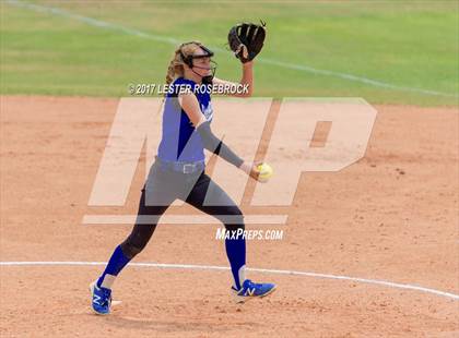 Thumbnail 1 in La Vernia @ Canyon Lake (UIL 4A Bi-district playoffs) photogallery.