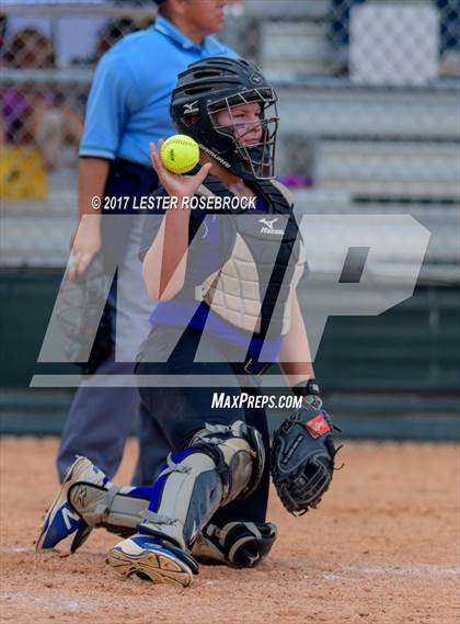 Thumbnail 2 in La Vernia @ Canyon Lake (UIL 4A Bi-district playoffs) photogallery.