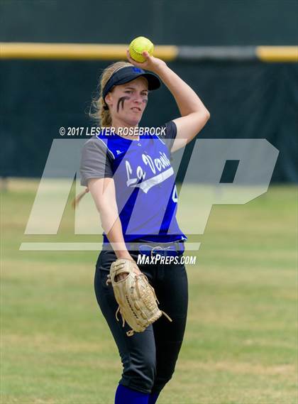 Thumbnail 3 in La Vernia @ Canyon Lake (UIL 4A Bi-district playoffs) photogallery.