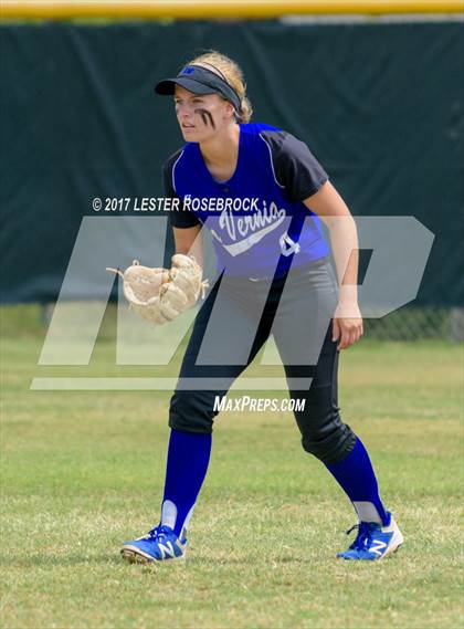 Thumbnail 3 in La Vernia @ Canyon Lake (UIL 4A Bi-district playoffs) photogallery.
