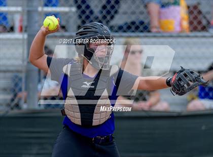 Thumbnail 3 in La Vernia @ Canyon Lake (UIL 4A Bi-district playoffs) photogallery.