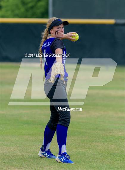 Thumbnail 3 in La Vernia @ Canyon Lake (UIL 4A Bi-district playoffs) photogallery.