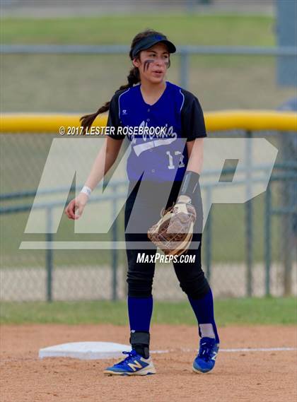Thumbnail 3 in La Vernia @ Canyon Lake (UIL 4A Bi-district playoffs) photogallery.