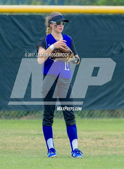 Thumbnail 2 in La Vernia @ Canyon Lake (UIL 4A Bi-district playoffs) photogallery.