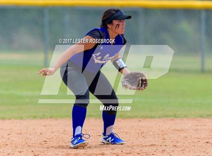 Thumbnail 2 in La Vernia @ Canyon Lake (UIL 4A Bi-district playoffs) photogallery.