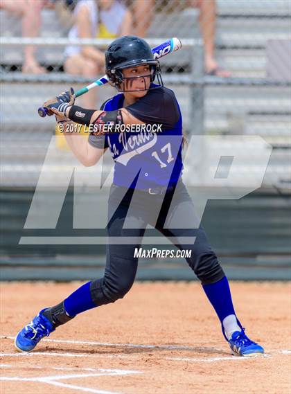 Thumbnail 2 in La Vernia @ Canyon Lake (UIL 4A Bi-district playoffs) photogallery.