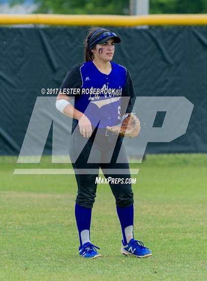 Thumbnail 2 in La Vernia @ Canyon Lake (UIL 4A Bi-district playoffs) photogallery.