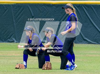 Thumbnail 1 in La Vernia @ Canyon Lake (UIL 4A Bi-district playoffs) photogallery.