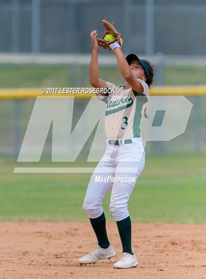 Thumbnail 2 in La Vernia @ Canyon Lake (UIL 4A Bi-district playoffs) photogallery.