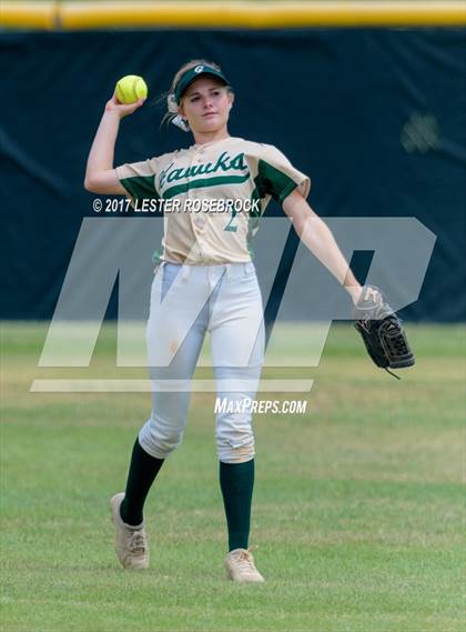 Thumbnail 2 in La Vernia @ Canyon Lake (UIL 4A Bi-district playoffs) photogallery.