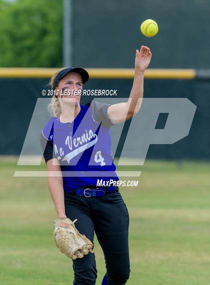 Thumbnail 1 in La Vernia @ Canyon Lake (UIL 4A Bi-district playoffs) photogallery.