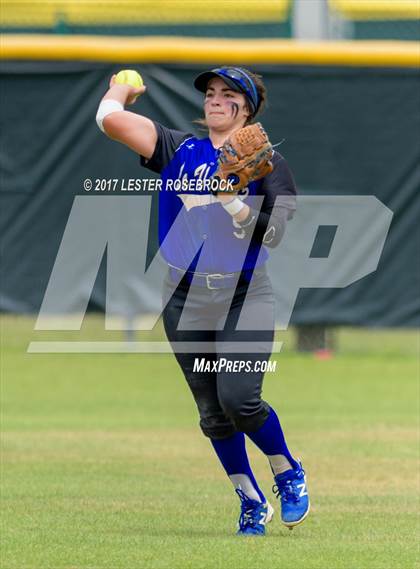 Thumbnail 2 in La Vernia @ Canyon Lake (UIL 4A Bi-district playoffs) photogallery.