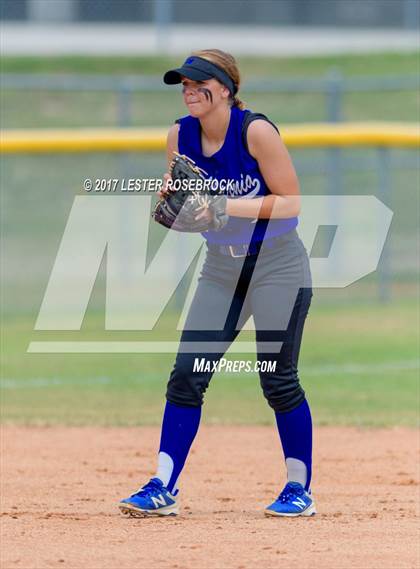 Thumbnail 1 in La Vernia @ Canyon Lake (UIL 4A Bi-district playoffs) photogallery.