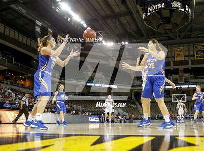 Thumbnail 1 in Newport Central Catholic vs Conner (Ninth Region) photogallery.