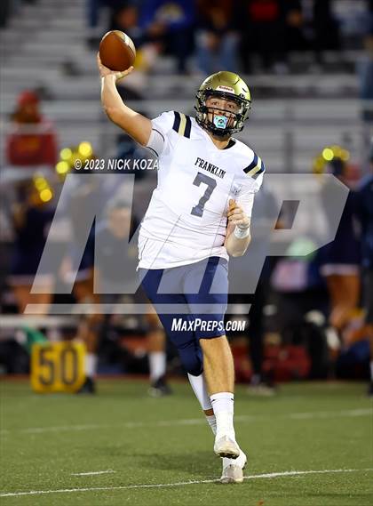 Thumbnail 3 in Franklin vs. Carson photogallery.