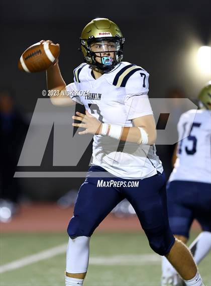 Thumbnail 1 in Franklin vs. Carson photogallery.