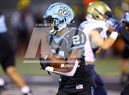 Thumbnail 3 in Franklin vs. Carson photogallery.