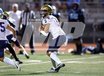 Thumbnail 3 in Franklin vs. Carson photogallery.