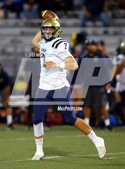 Thumbnail 3 in Franklin vs. Carson photogallery.