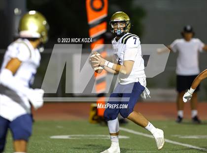 Thumbnail 2 in Franklin vs. Carson photogallery.