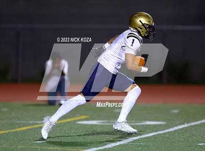 Thumbnail 2 in Franklin vs. Carson photogallery.