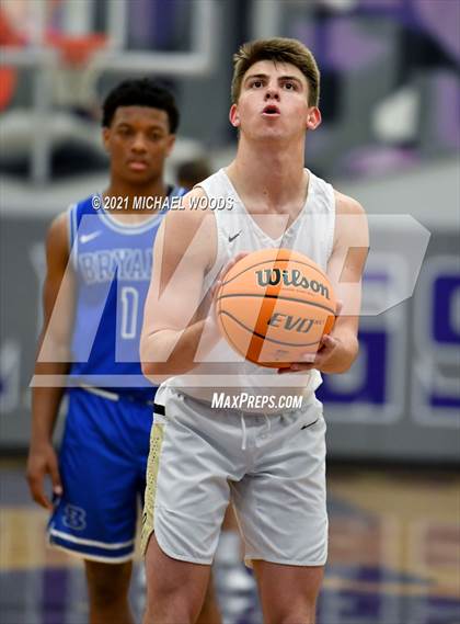 Thumbnail 3 in Bentonville vs. Bryant (AAA 6A Second Round Playoff) photogallery.