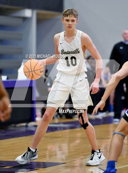 Thumbnail 2 in Bentonville vs. Bryant (AAA 6A Second Round Playoff) photogallery.