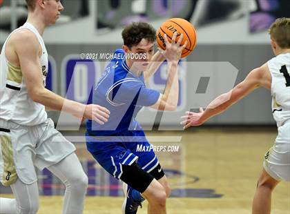 Thumbnail 2 in Bentonville vs. Bryant (AAA 6A Second Round Playoff) photogallery.
