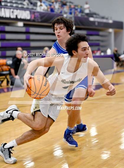 Thumbnail 2 in Bentonville vs. Bryant (AAA 6A Second Round Playoff) photogallery.