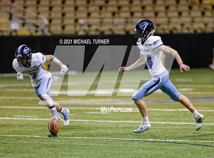 Thumbnail 2 in Skyline vs Sandpoint (4A State Championship) photogallery.
