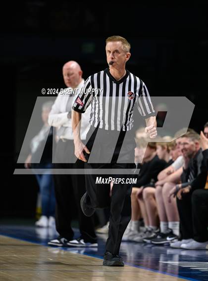 Thumbnail 2 in Limon vs. Sanford (CHSAA 2A Final) photogallery.