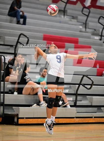 Thumbnail 3 in San Marcos vs Bonita Vista (Sweetwater JV Tournament) photogallery.