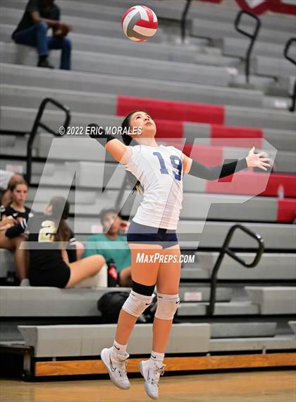 Thumbnail 2 in San Marcos vs Bonita Vista (Sweetwater JV Tournament) photogallery.