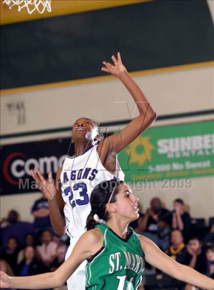 Thumbnail 1 in Sacramento vs. St. Mary's (Hoops Classic 2009) photogallery.