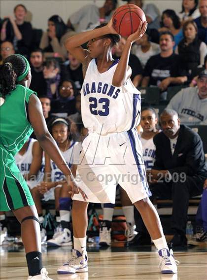 Thumbnail 2 in Sacramento vs. St. Mary's (Hoops Classic 2009) photogallery.