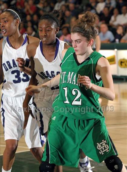 Thumbnail 1 in Sacramento vs. St. Mary's (Hoops Classic 2009) photogallery.