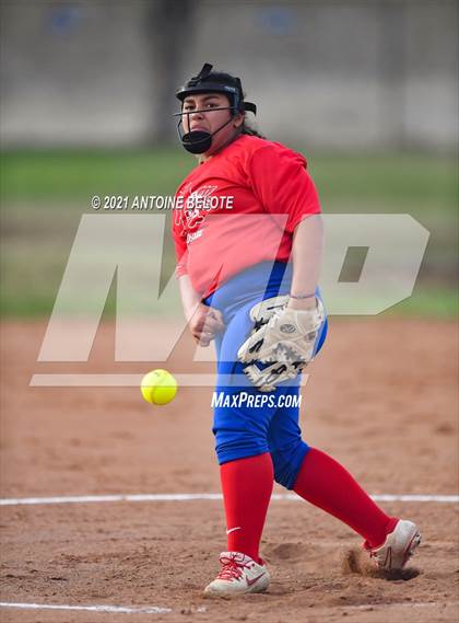 Thumbnail 3 in Millikan @ Los Alamitos photogallery.